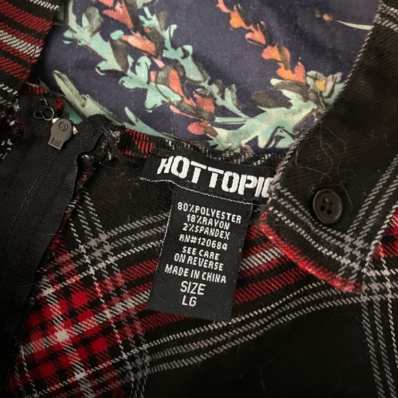 Hot topic mini skirt with suspenders - Picture 2 of 2
